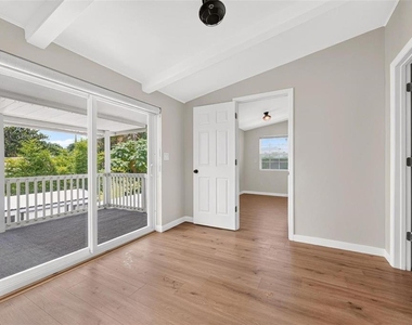 1099 Grove Avenue - Photo Thumbnail 29