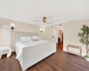 1099 Grove Avenue - Photo Thumbnail 44