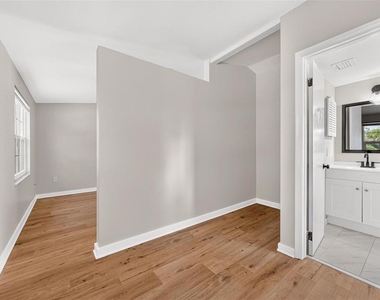 1099 Grove Avenue - Photo Thumbnail 31
