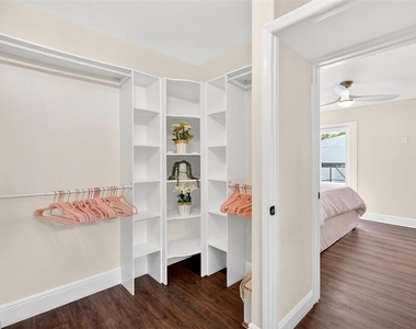 1099 Grove Avenue - Photo Thumbnail 53
