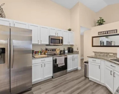 1722 Palmetto Pine Lane - Photo Thumbnail 9