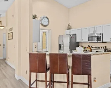 1722 Palmetto Pine Lane - Photo Thumbnail 7