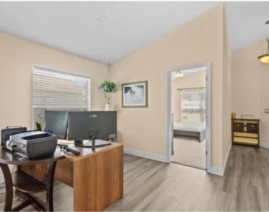 1722 Palmetto Pine Lane - Photo Thumbnail 2