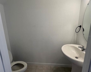 117 Mandovi Street - Photo Thumbnail 3