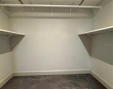 400 E Colonial Drive - Photo Thumbnail 15