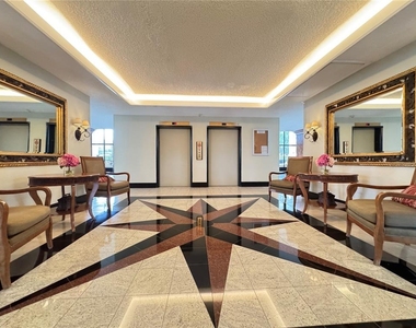 400 E Colonial Drive - Photo Thumbnail 26