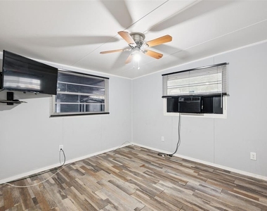 3000 Clarcona Road - Photo Thumbnail 10