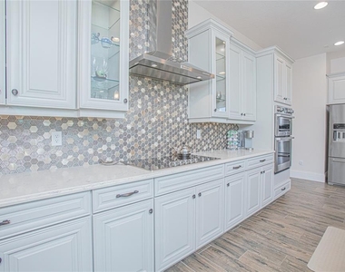 10846 Mobberley Circle - Photo Thumbnail 9