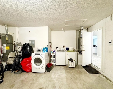 1509 Indian Oaks Trl - Photo Thumbnail 7
