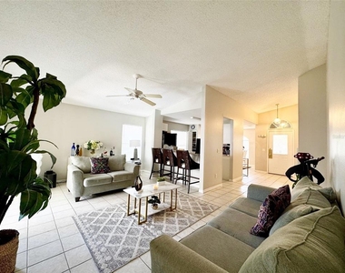 1509 Indian Oaks Trl - Photo Thumbnail 13