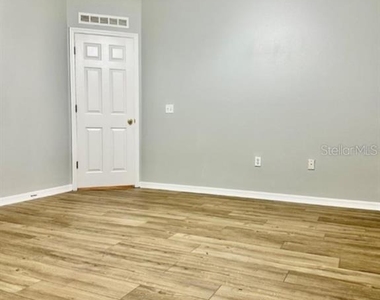 14237 Econ Woods Lane - Photo Thumbnail 5