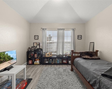 15048 Bellinkoff Lane - Photo Thumbnail 28