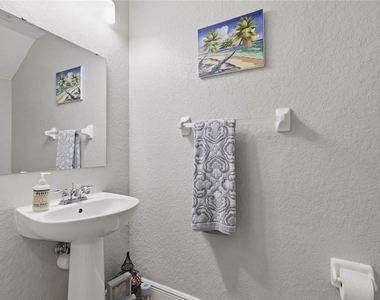 15048 Bellinkoff Lane - Photo Thumbnail 11