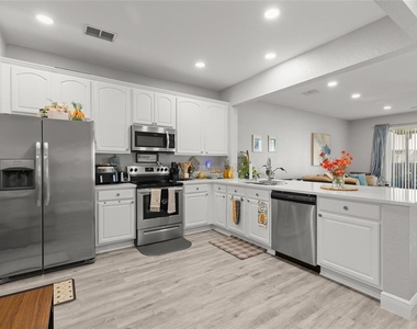 15048 Bellinkoff Lane - Photo Thumbnail 5