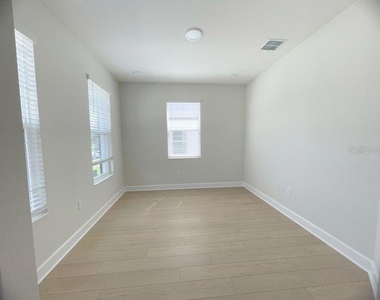 15236 Tribute Ovation Way - Photo Thumbnail 5