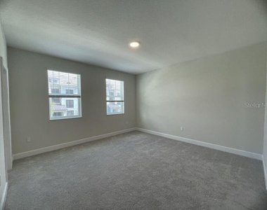 15236 Tribute Ovation Way - Photo Thumbnail 11