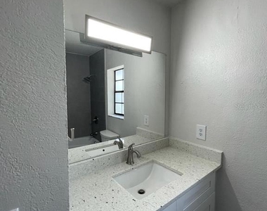 10260 Turkey Lake Road - Photo Thumbnail 9