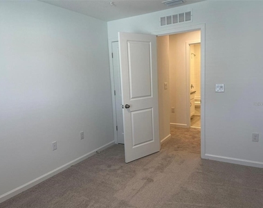 3107 Gardenia Reserve Street - Photo Thumbnail 8