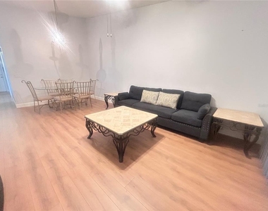 8825 Grand Palms Circle - Photo Thumbnail 9