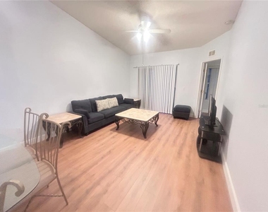 8825 Grand Palms Circle - Photo Thumbnail 8