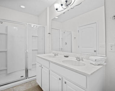 4811 Terrasonesta Drive - Photo Thumbnail 24