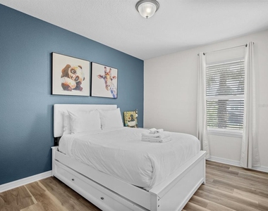 4811 Terrasonesta Drive - Photo Thumbnail 15