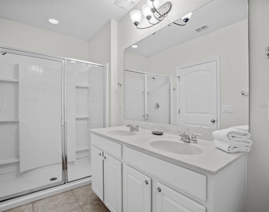 4811 Terrasonesta Drive - Photo Thumbnail 14