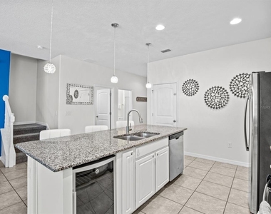 4811 Terrasonesta Drive - Photo Thumbnail 5