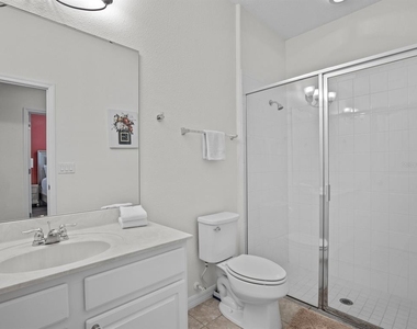 4811 Terrasonesta Drive - Photo Thumbnail 11