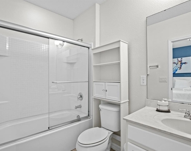4811 Terrasonesta Drive - Photo Thumbnail 17