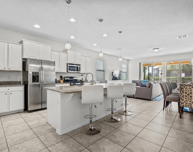 4811 Terrasonesta Drive - Photo Thumbnail 2