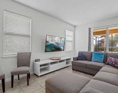4811 Terrasonesta Drive - Photo Thumbnail 6