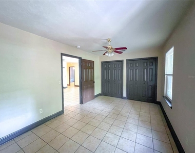 4112 Nw 16th Drive - Photo Thumbnail 9