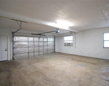 10907 Sw 24th Avenue - Photo Thumbnail 24