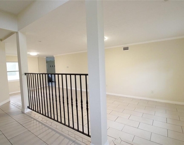 10907 Sw 24th Avenue - Photo Thumbnail 14