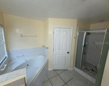 2144 Nw 85th Terrace - Photo Thumbnail 6