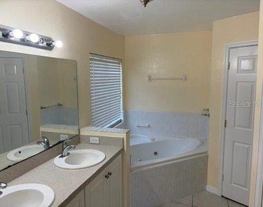 2144 Nw 85th Terrace - Photo Thumbnail 5