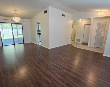 1624 Sw 77th Terrace - Photo Thumbnail 3