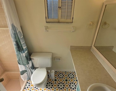 1624 Sw 77th Terrace - Photo Thumbnail 10