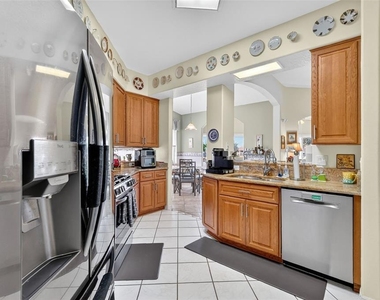 4528 Glen Coe Street - Photo Thumbnail 14
