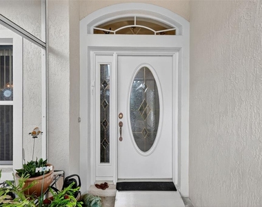 4528 Glen Coe Street - Photo Thumbnail 4