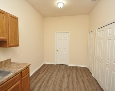 5 Wells Place - Photo Thumbnail 7