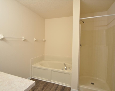 5 Wells Place - Photo Thumbnail 22