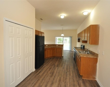 5 Wells Place - Photo Thumbnail 2