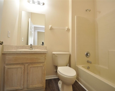 5 Wells Place - Photo Thumbnail 12