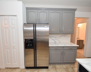 192 Pine Grove Drive - Photo Thumbnail 16