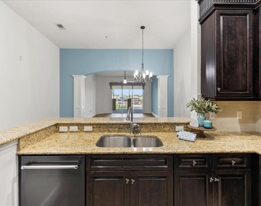 115 Riverview Bend S - Photo Thumbnail 10