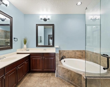 115 Riverview Bend S - Photo Thumbnail 23