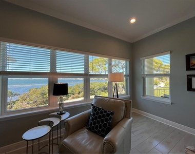 7930 34th Avenue W - Photo Thumbnail 2