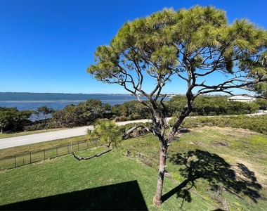 7930 34th Avenue W - Photo Thumbnail 3